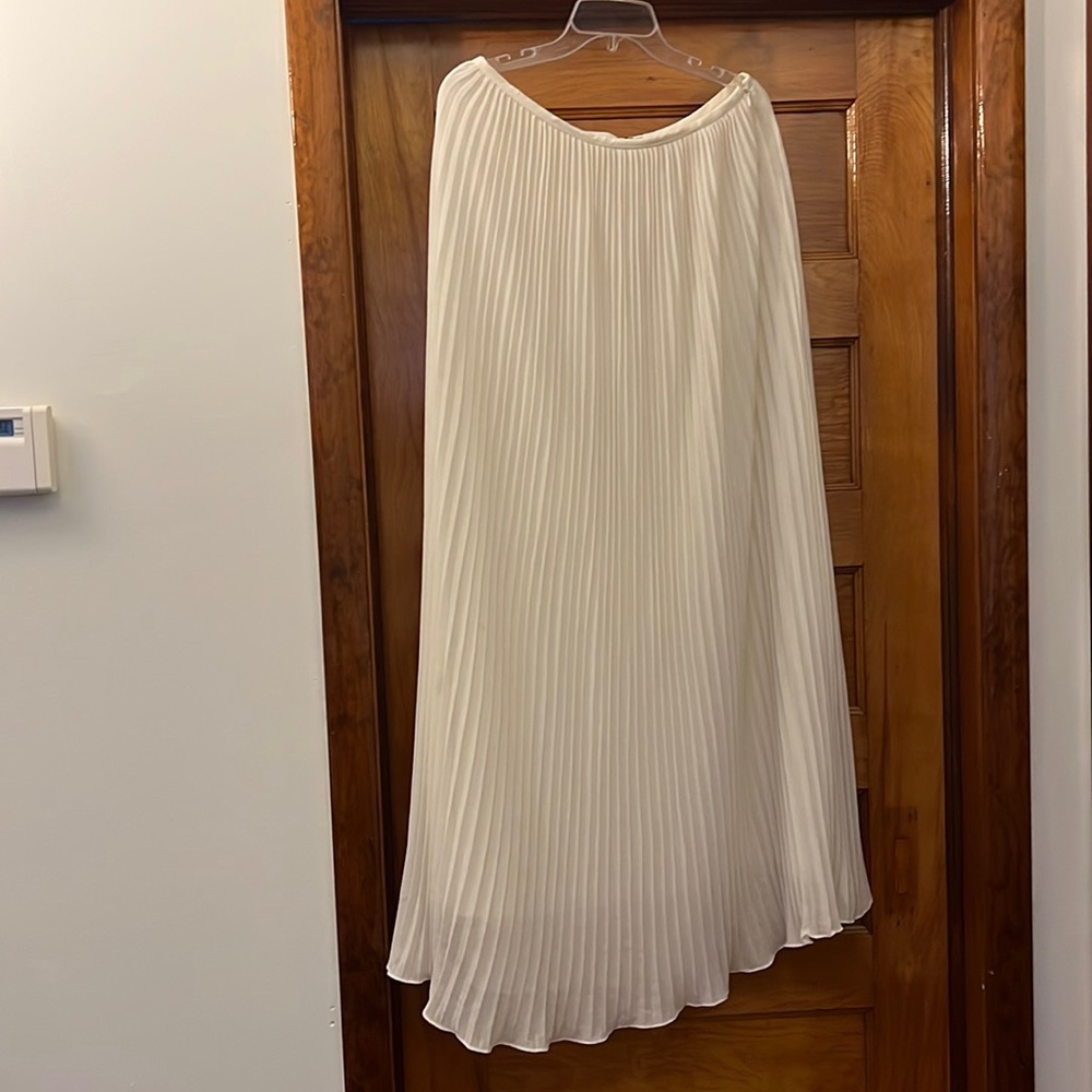 Theory Pleated Maxi Skirt Sz 8